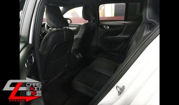 Volvo XC40 T5 R-DESIGN full